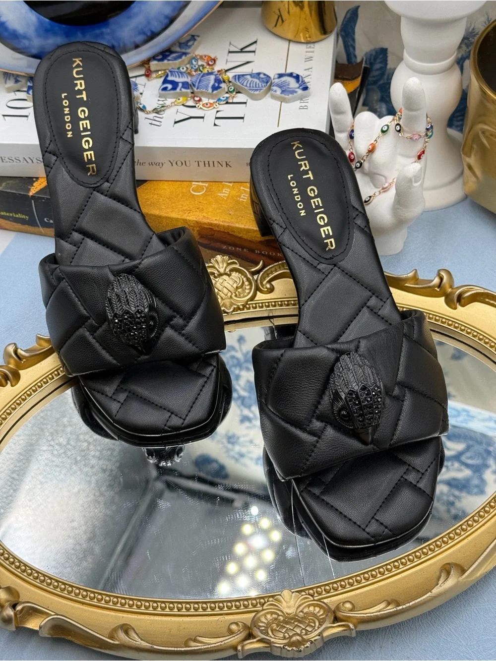 🆕 KURT GEIGER LONDON 🧿 NWOB Black Kensington Quilted Block Heel Sandal, Sz35 5